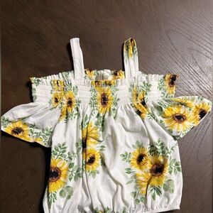 Girls size 6 sunflower shirt